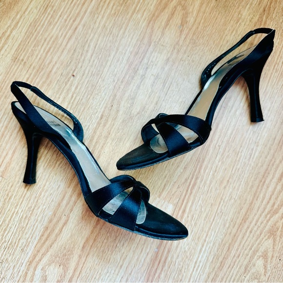 Stuart Weitzman Black Satin Open Toe Slingback Heels Size 7.5 - Picture 3 of 9